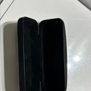 Elegant Black Eyeglass Case